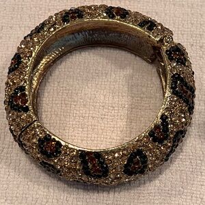 Elegant Gold and Black Leopard Print Bangle